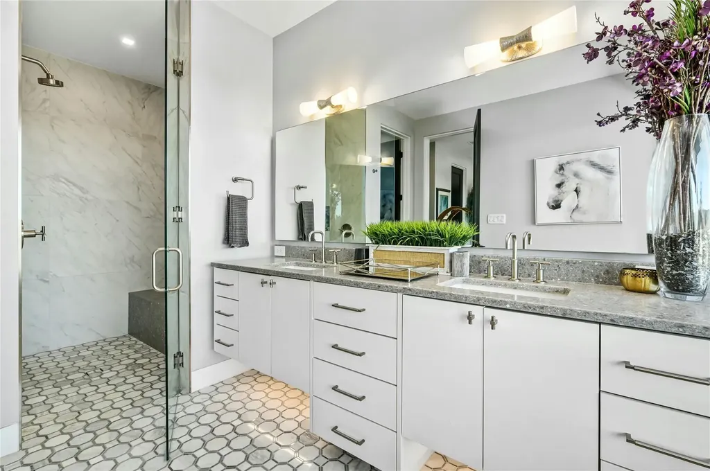 8209 Two Coves Drive Austin TX 78730