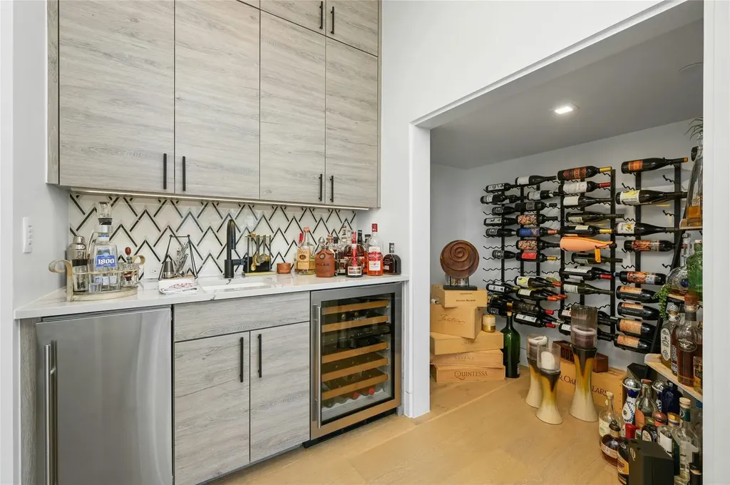 8209 Two Coves Drive Austin TX 78730