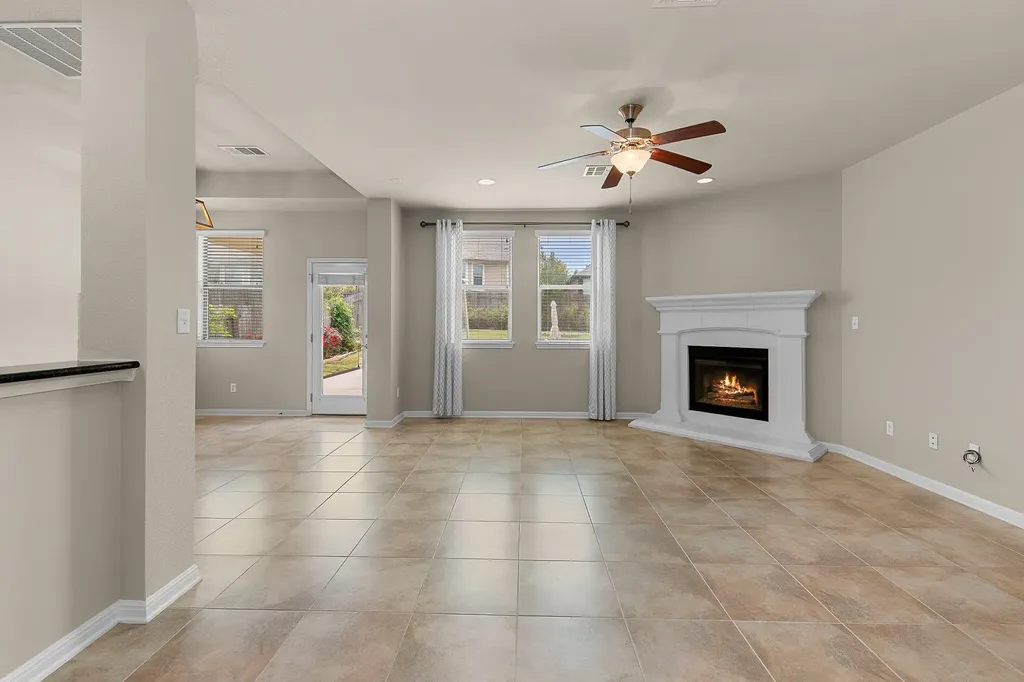 2813 Granite Hill Cove Leander TX 78641