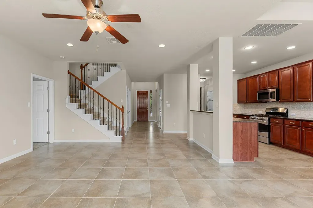 2813 Granite Hill Cove Leander TX 78641