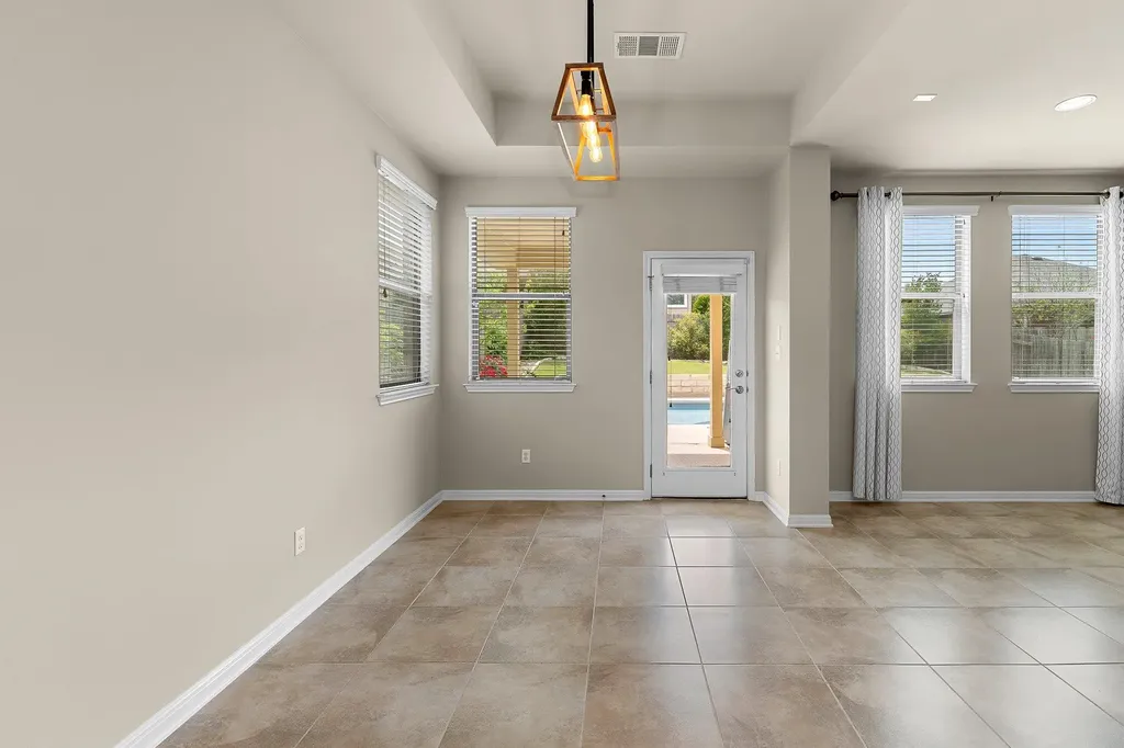 2813 Granite Hill Cove Leander TX 78641