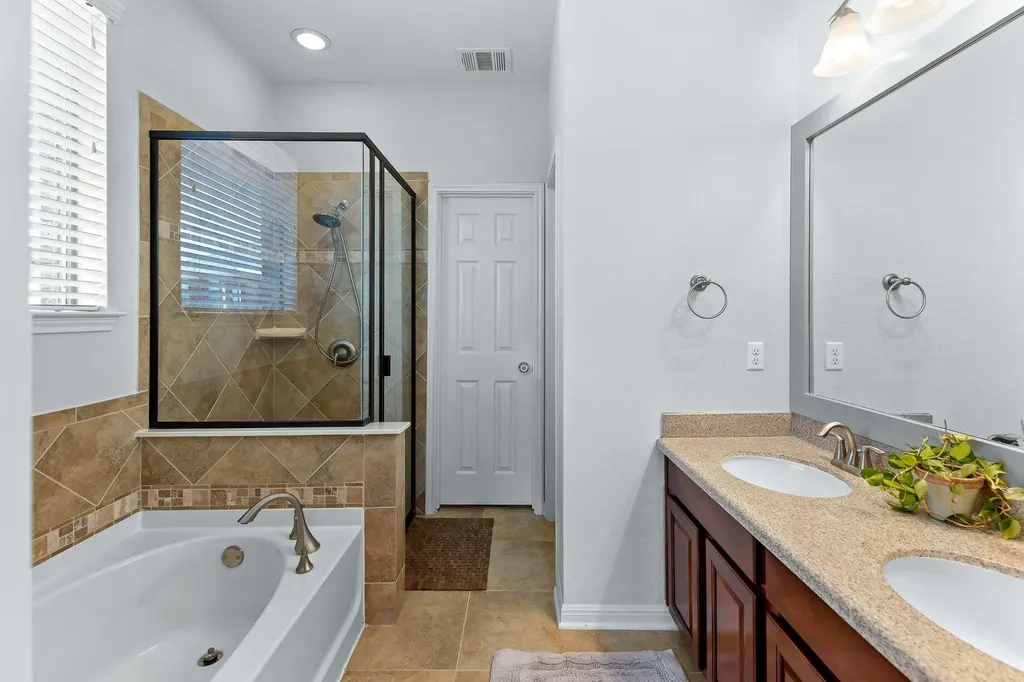2813 Granite Hill Cove Leander TX 78641