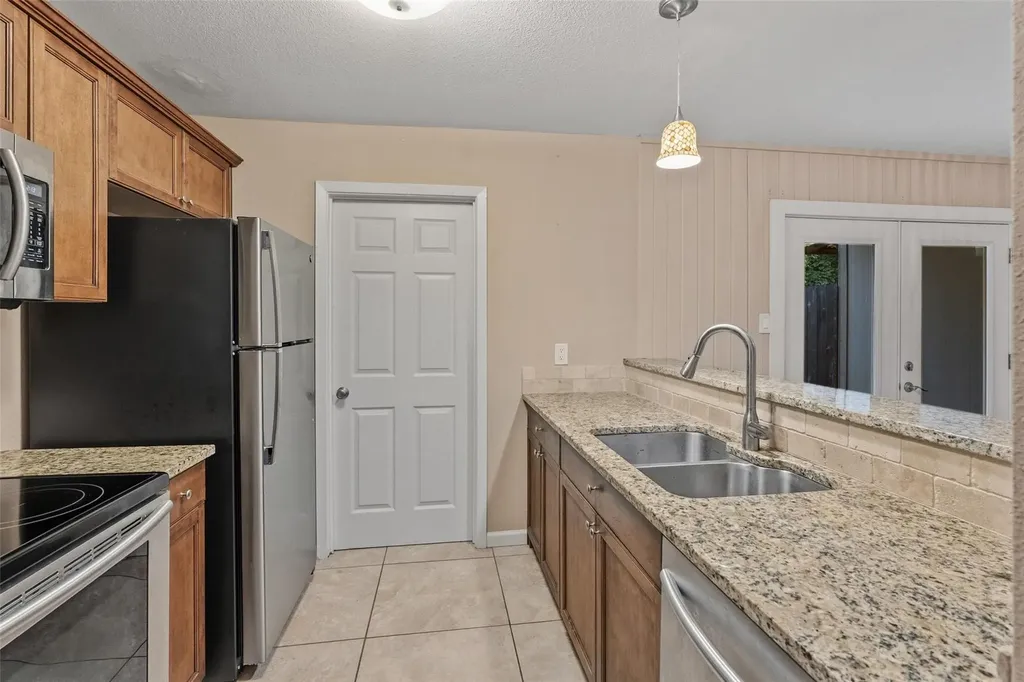 702 Castle Ridge Road Austin TX 78746