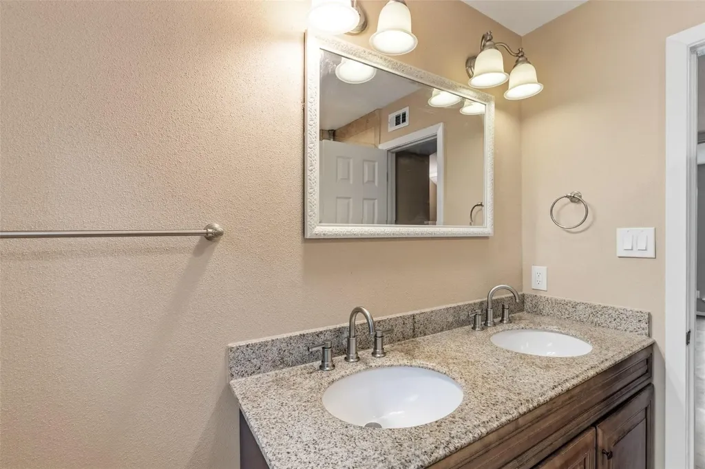 702 Castle Ridge Road Austin TX 78746