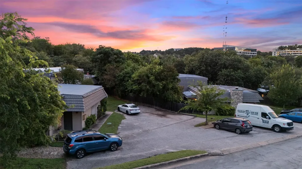 702 Castle Ridge Road Austin TX 78746