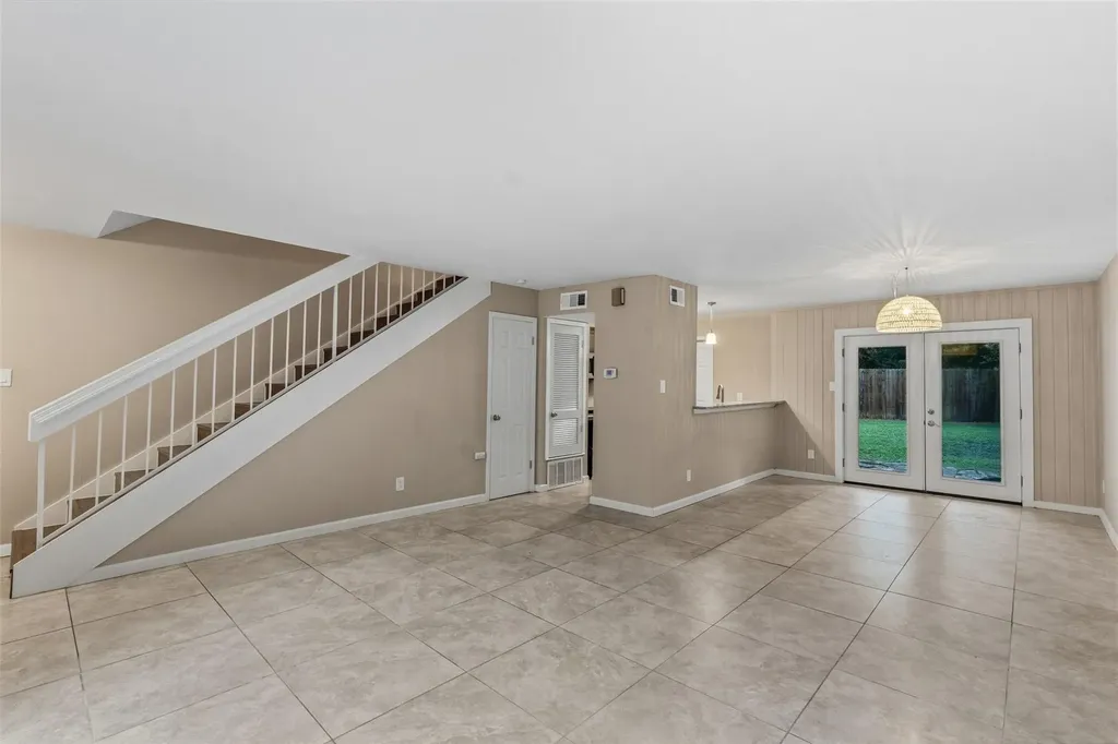 702 Castle Ridge Road Austin TX 78746
