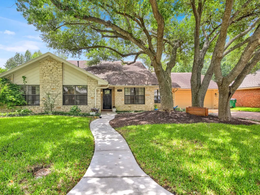 1309 Willow Brook Trail Taylor TX 76574