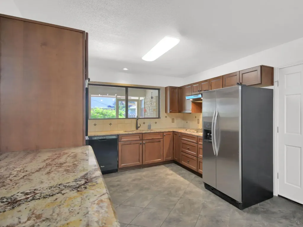 1309 Willow Brook Trail Taylor TX 76574