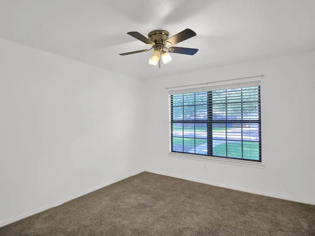 1309 Willow Brook Trail Taylor TX 76574