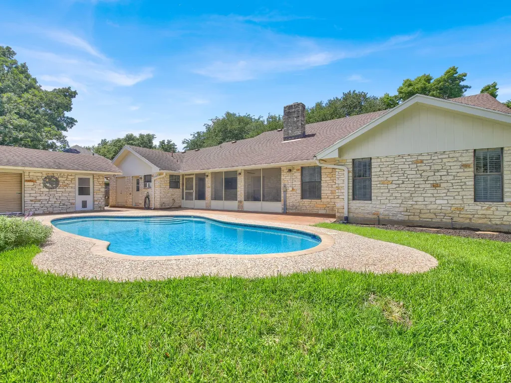1309 Willow Brook Trail Taylor TX 76574