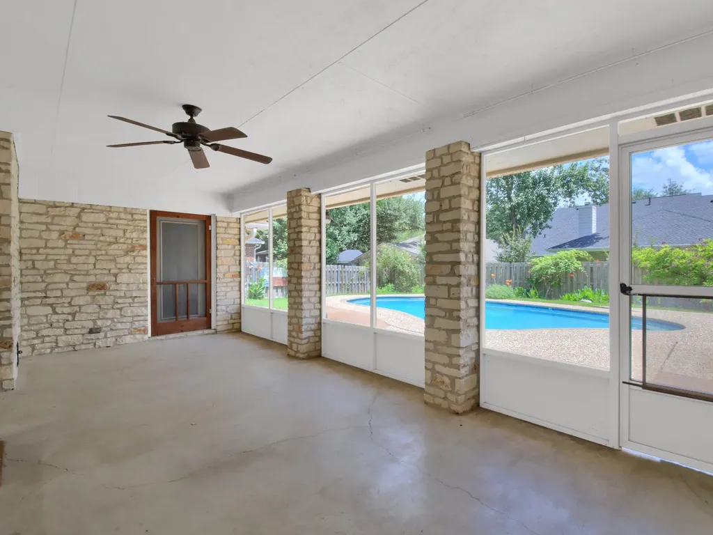 1309 Willow Brook Trail Taylor TX 76574