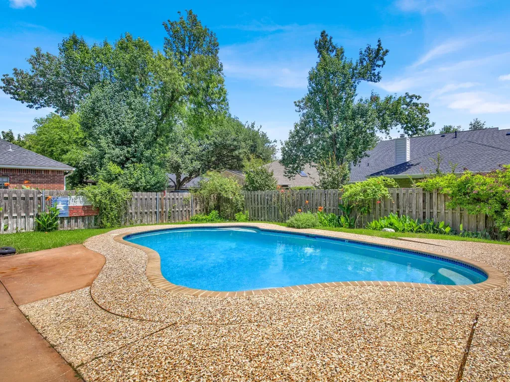 1309 Willow Brook Trail Taylor TX 76574