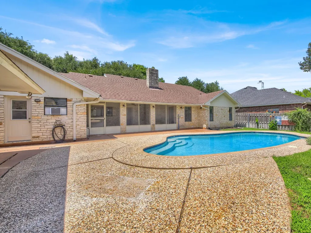 1309 Willow Brook Trail Taylor TX 76574