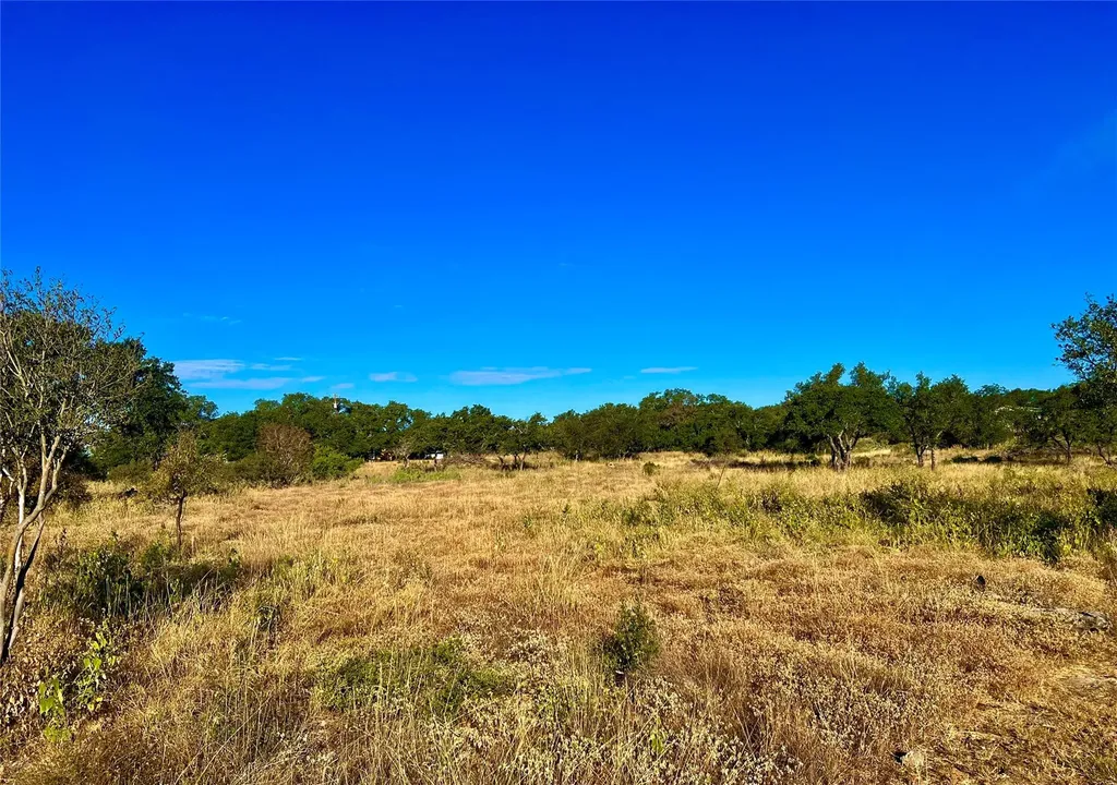 724 Nomad Drive Spicewood TX 78669