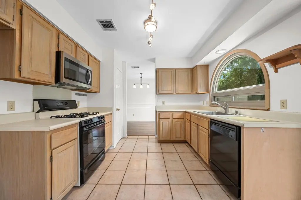 12810 NW Blackfoot Trail Austin TX 78729