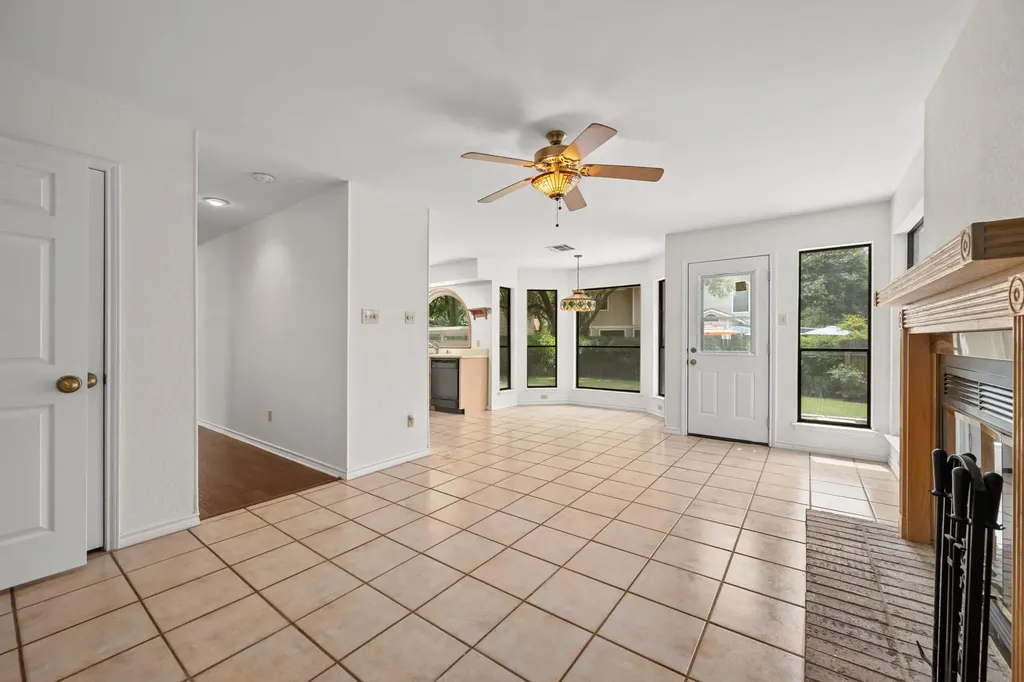 12810 NW Blackfoot Trail Austin TX 78729