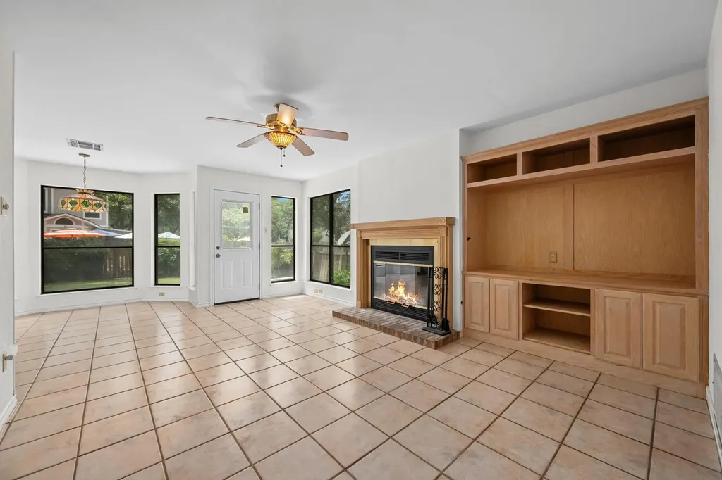 12810 NW Blackfoot Trail Austin TX 78729