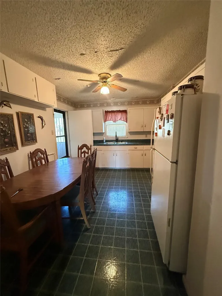 231 Harcourt Avenue San Antonio TX 78223