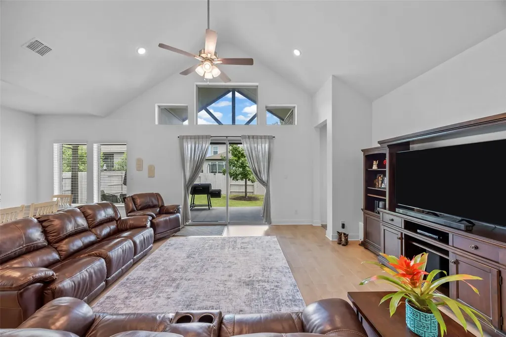 388 Washington Drive Kyle TX 78640
