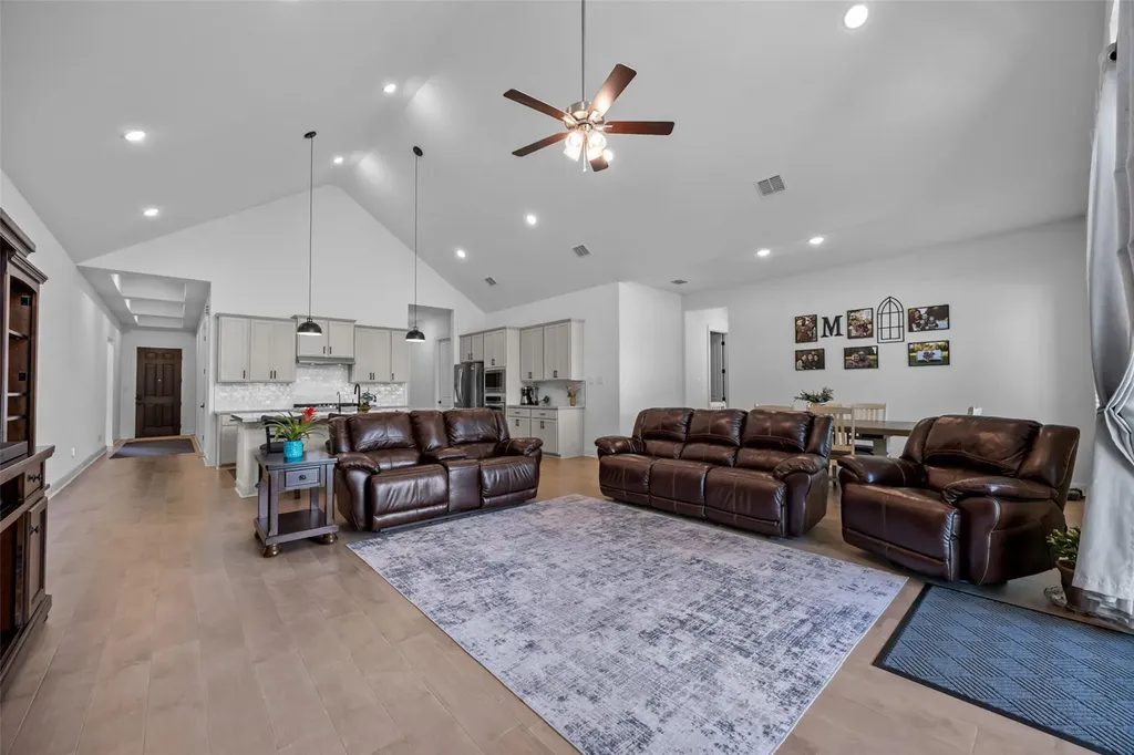 388 Washington Drive Kyle TX 78640