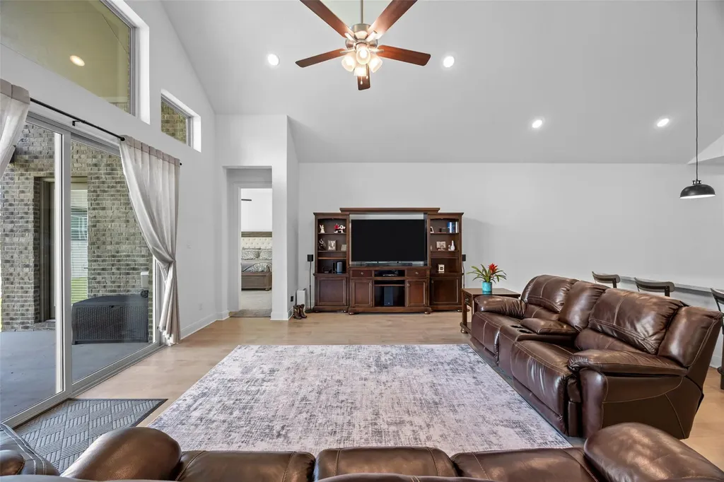 388 Washington Drive Kyle TX 78640