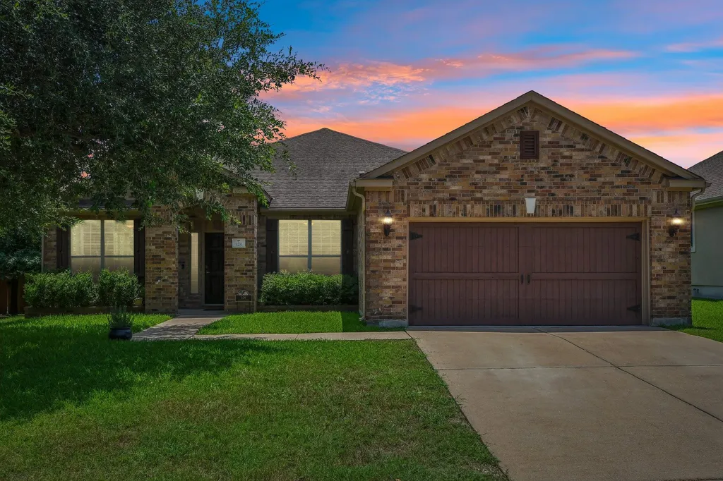 329 Island Oak Drive Austin TX 78748