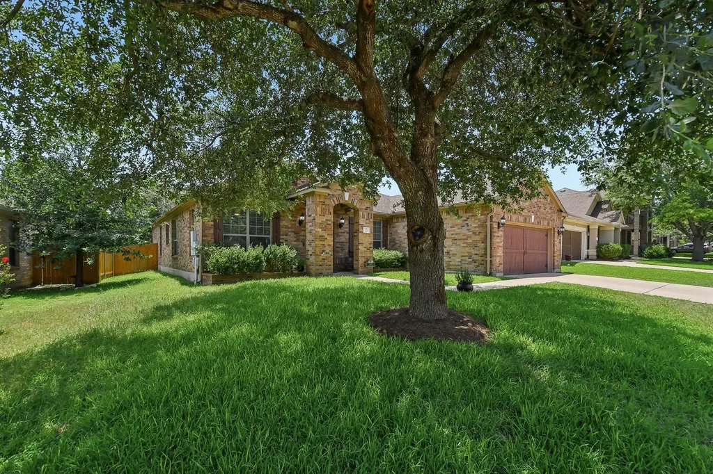 329 Island Oak Drive Austin TX 78748