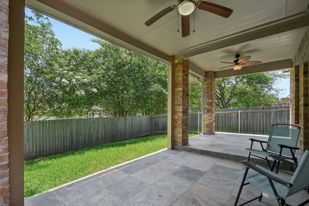 329 Island Oak Drive Austin TX 78748
