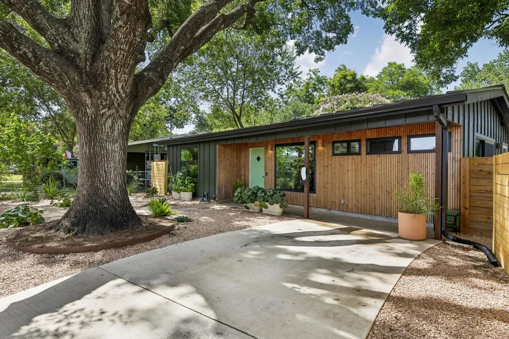3201 Bengston Street Austin TX 78702