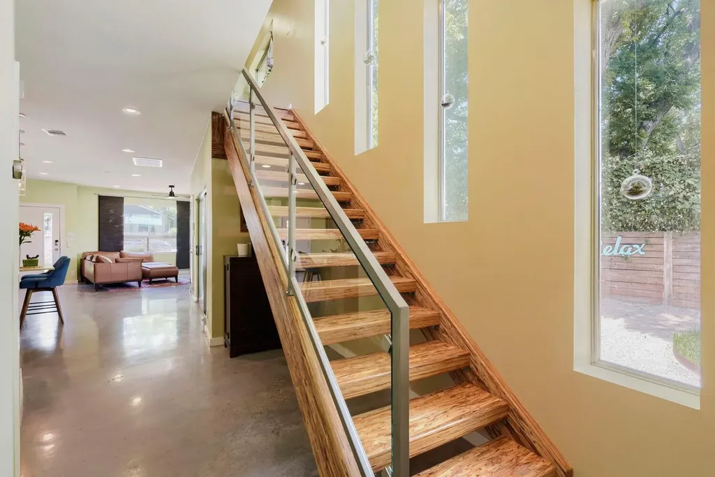 2112 Haskell Street Austin TX 78702