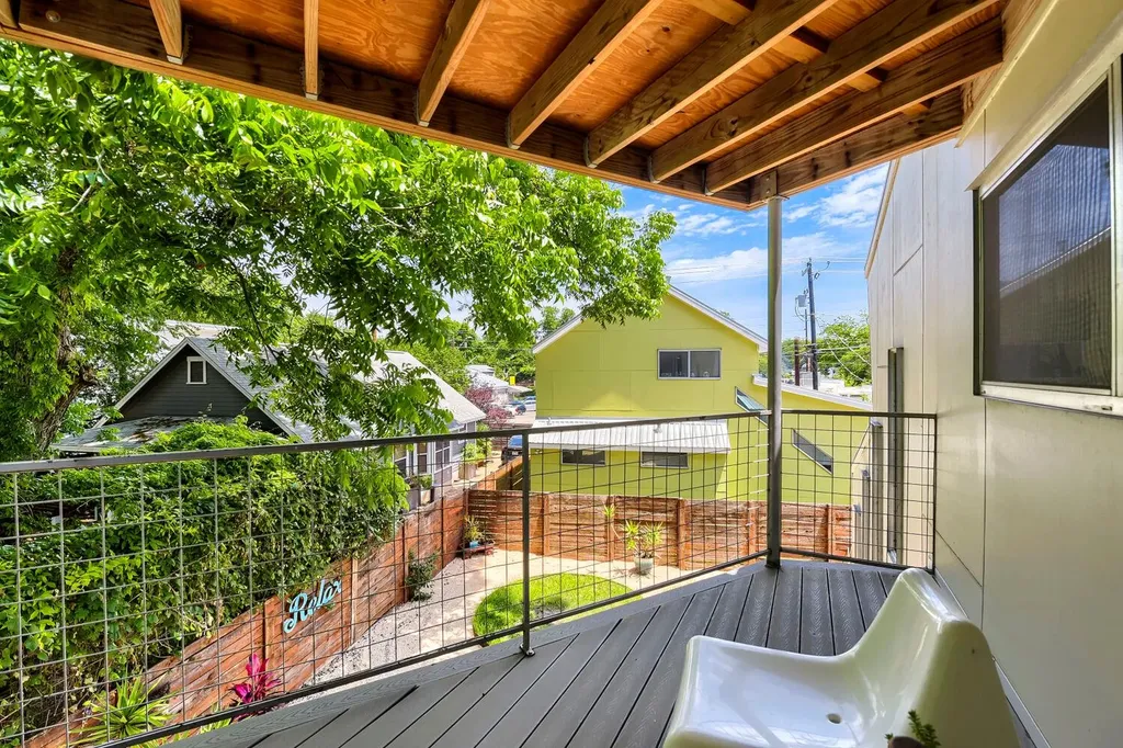 2112 Haskell Street Austin TX 78702