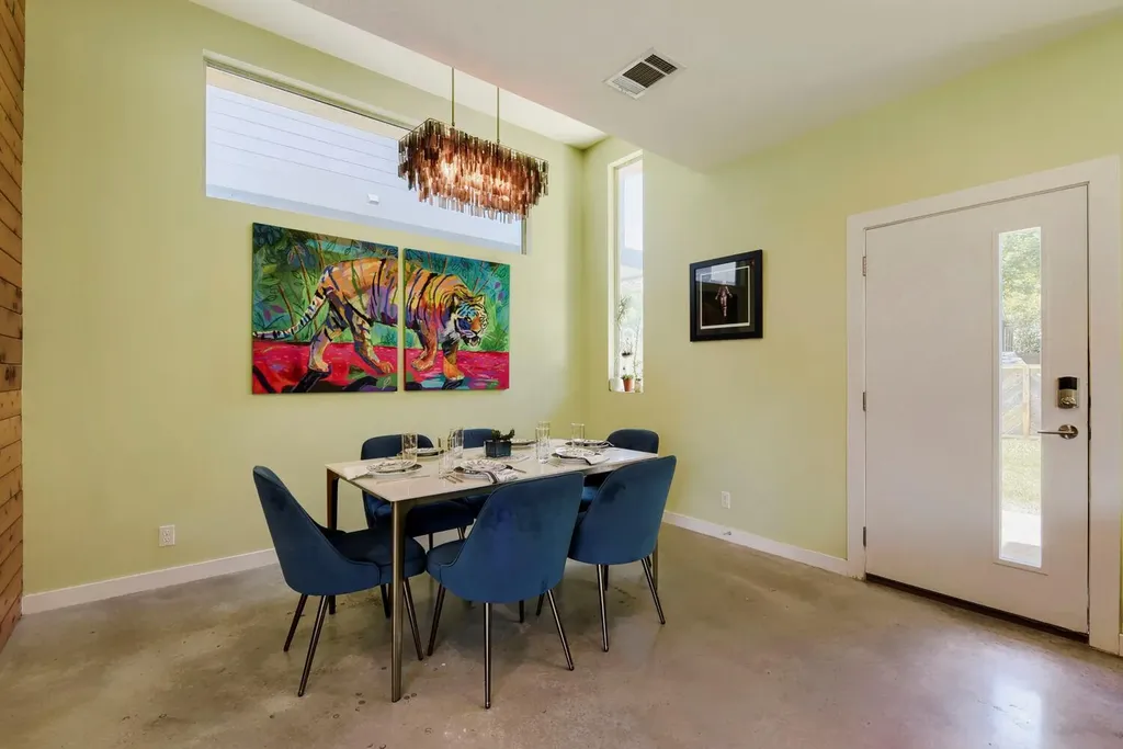 2112 Haskell Street Austin TX 78702