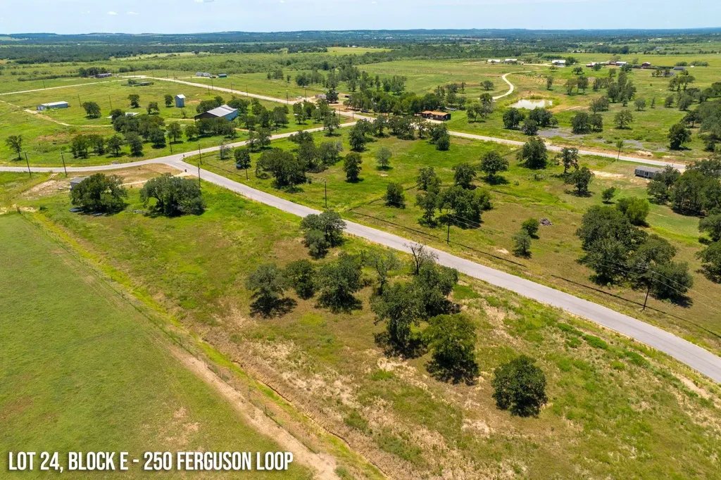 250 Ferguson Loop Dale TX 78616