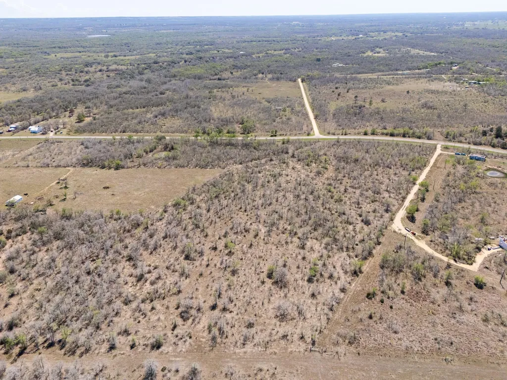000 Fm 2814 Waelder TX 78959