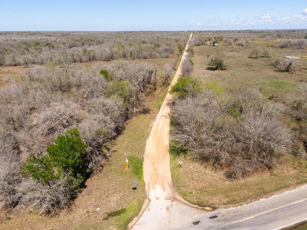 000 Fm 2814 Waelder TX 78959