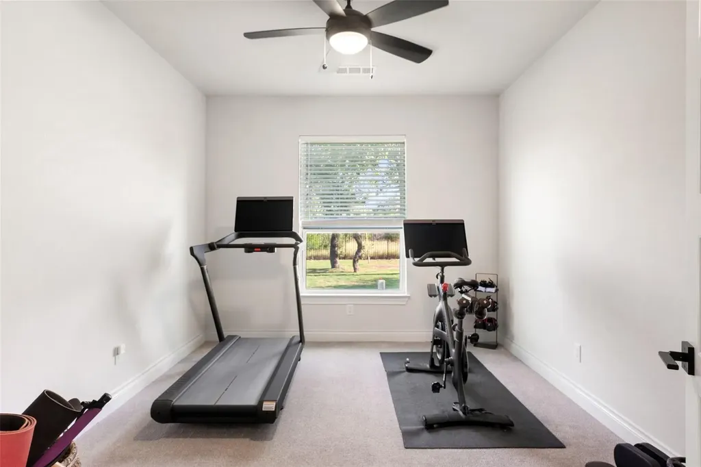 412 Oakpark Drive Spicewood TX 78669