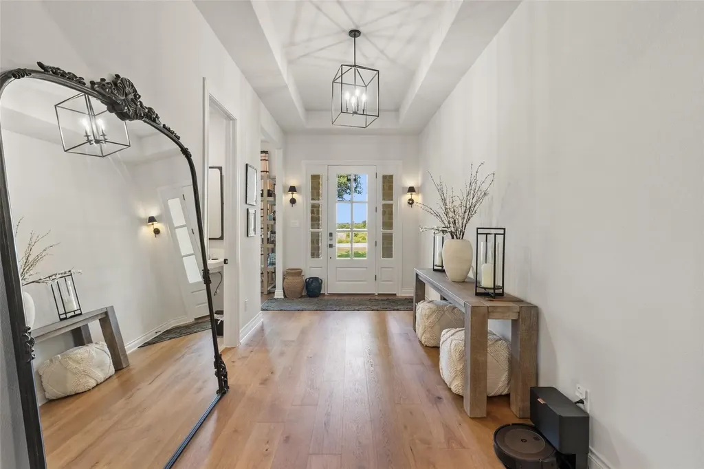 412 Oakpark Drive Spicewood TX 78669