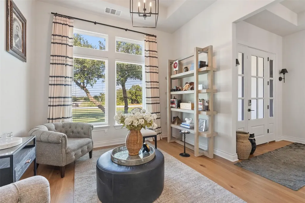 412 Oakpark Drive Spicewood TX 78669
