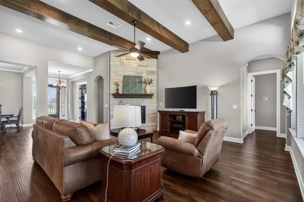 104 Far Meadow Drive Kingsland TX 78639