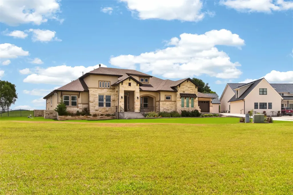 104 Far Meadow Drive Kingsland TX 78639