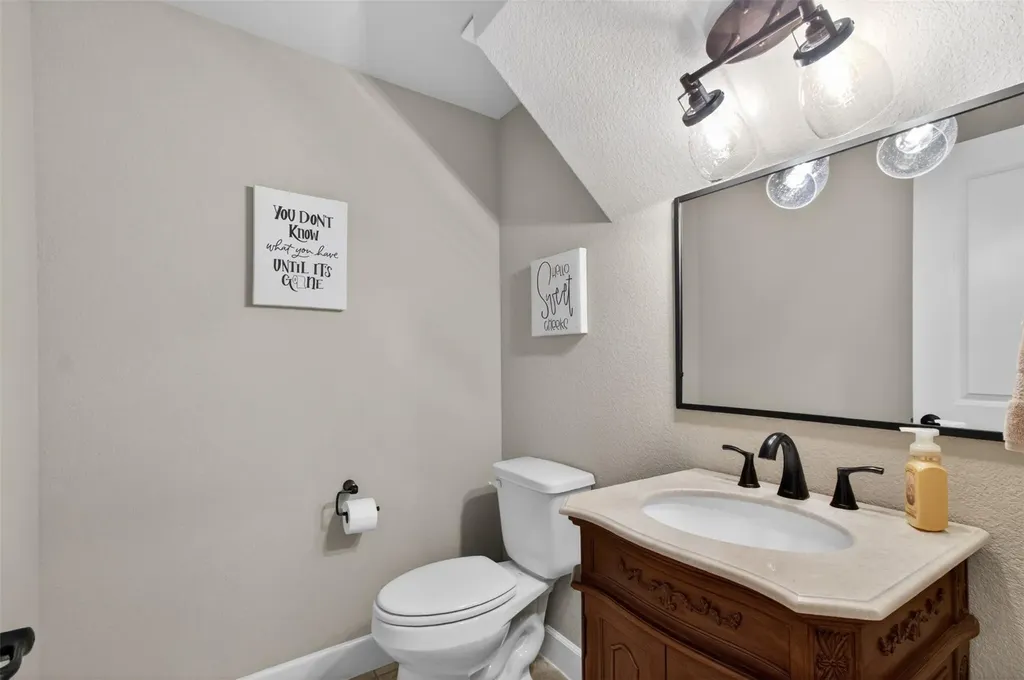 104 Far Meadow Drive Kingsland TX 78639