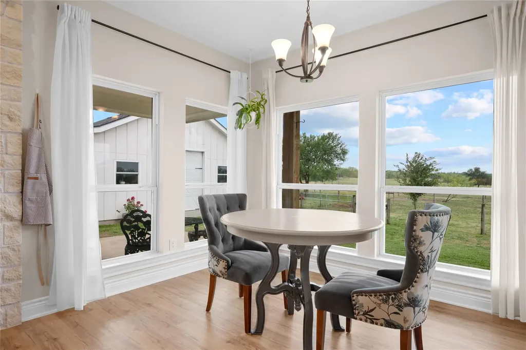 1854 County Road 464 Elgin TX 78621