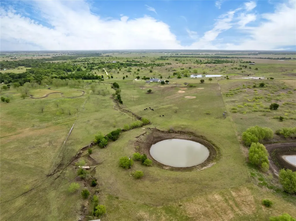 1854 County Road 464 Elgin TX 78621