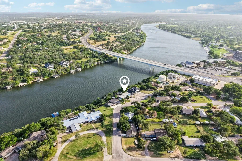 2516 Circle Drive Marble Falls TX 78654