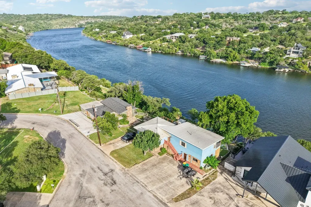 2516 Circle Drive Marble Falls TX 78654