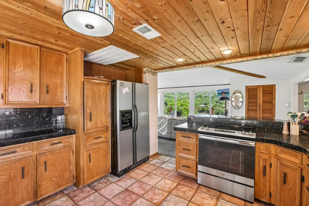 2516 Circle Drive Marble Falls TX 78654