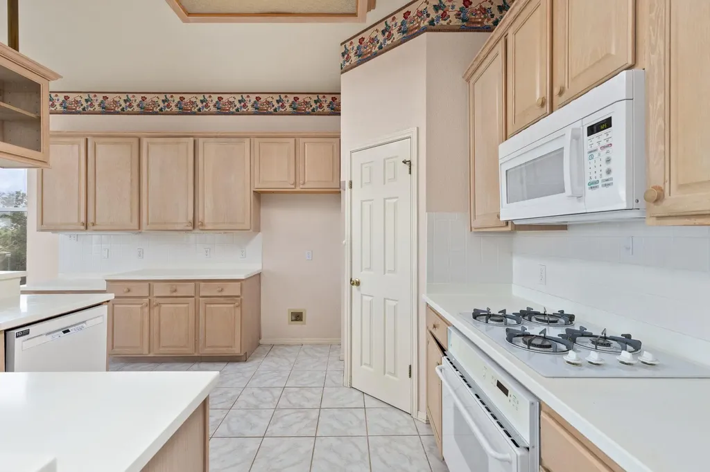 214 Golf Crest Lane Lakeway TX 78734