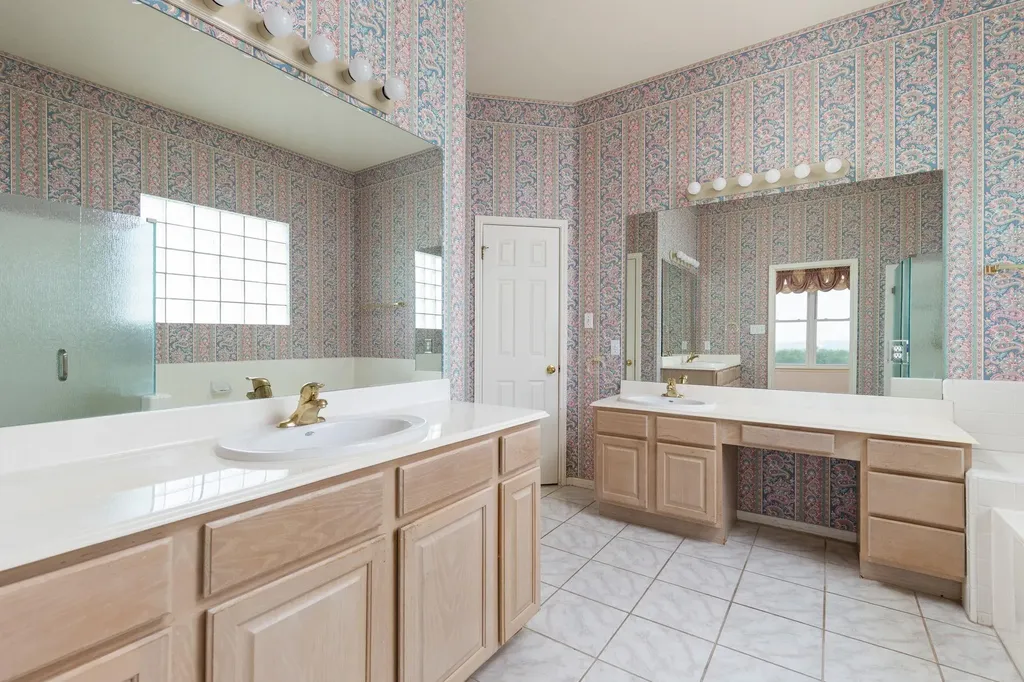214 Golf Crest Lane Lakeway TX 78734