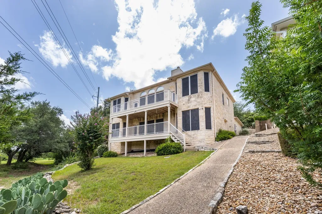 214 Golf Crest Lane Lakeway TX 78734