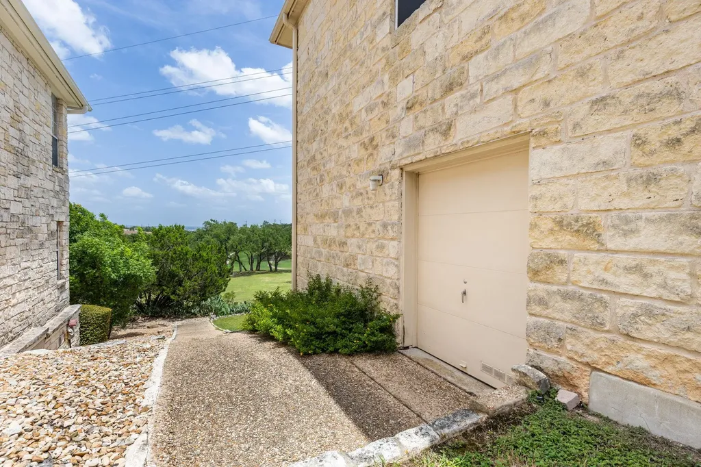 214 Golf Crest Lane Lakeway TX 78734
